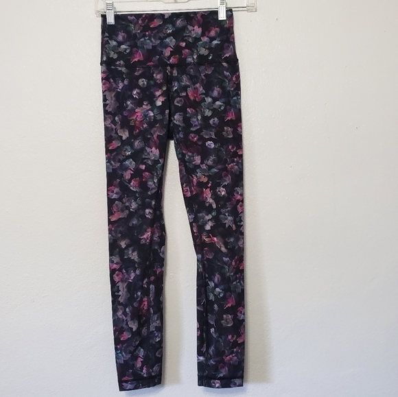 Lululemon Wunder Under Leggings - Picture 4 of 8